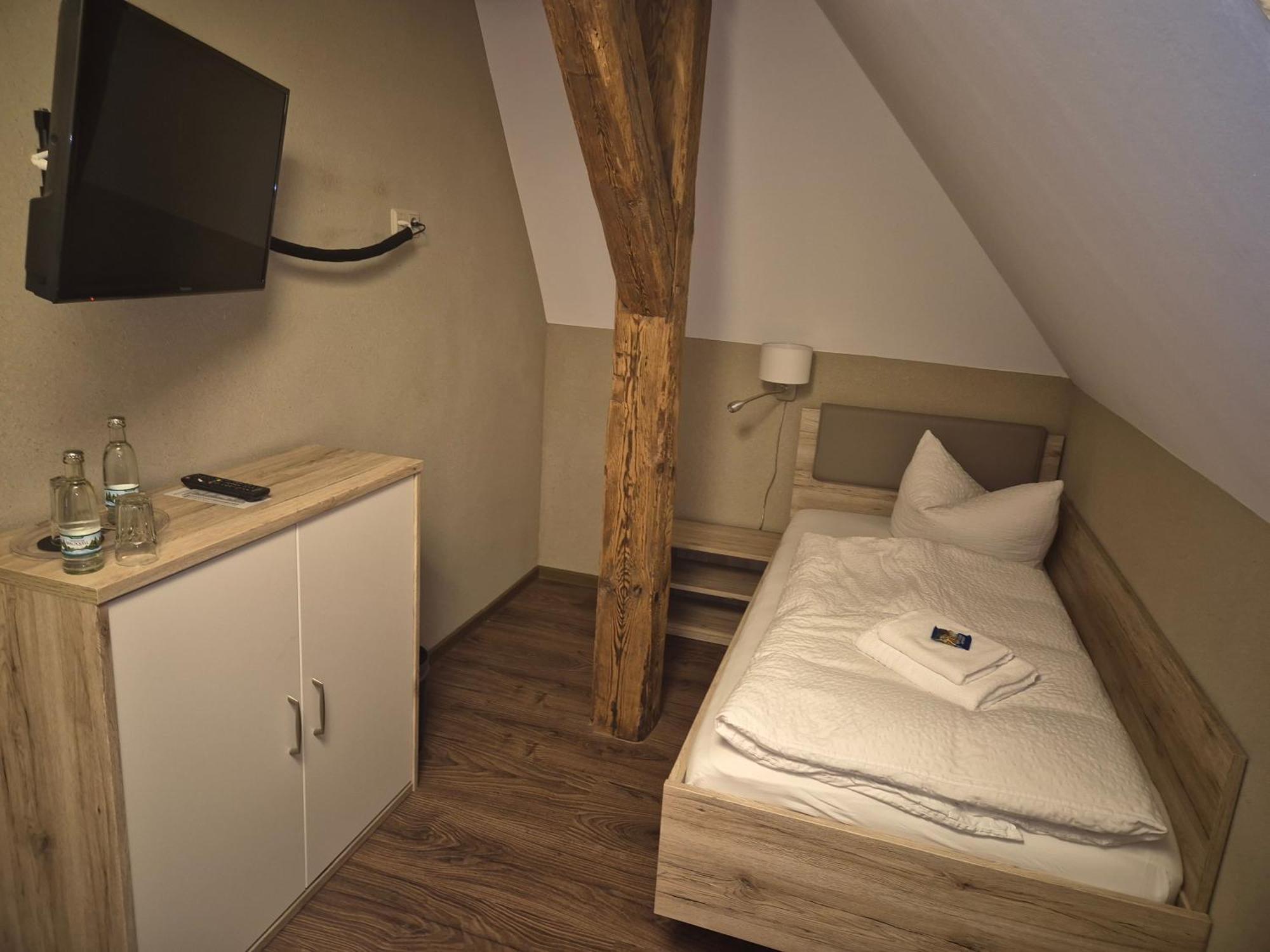 Hotel Teutsche Schule Schleusingen Esterno foto