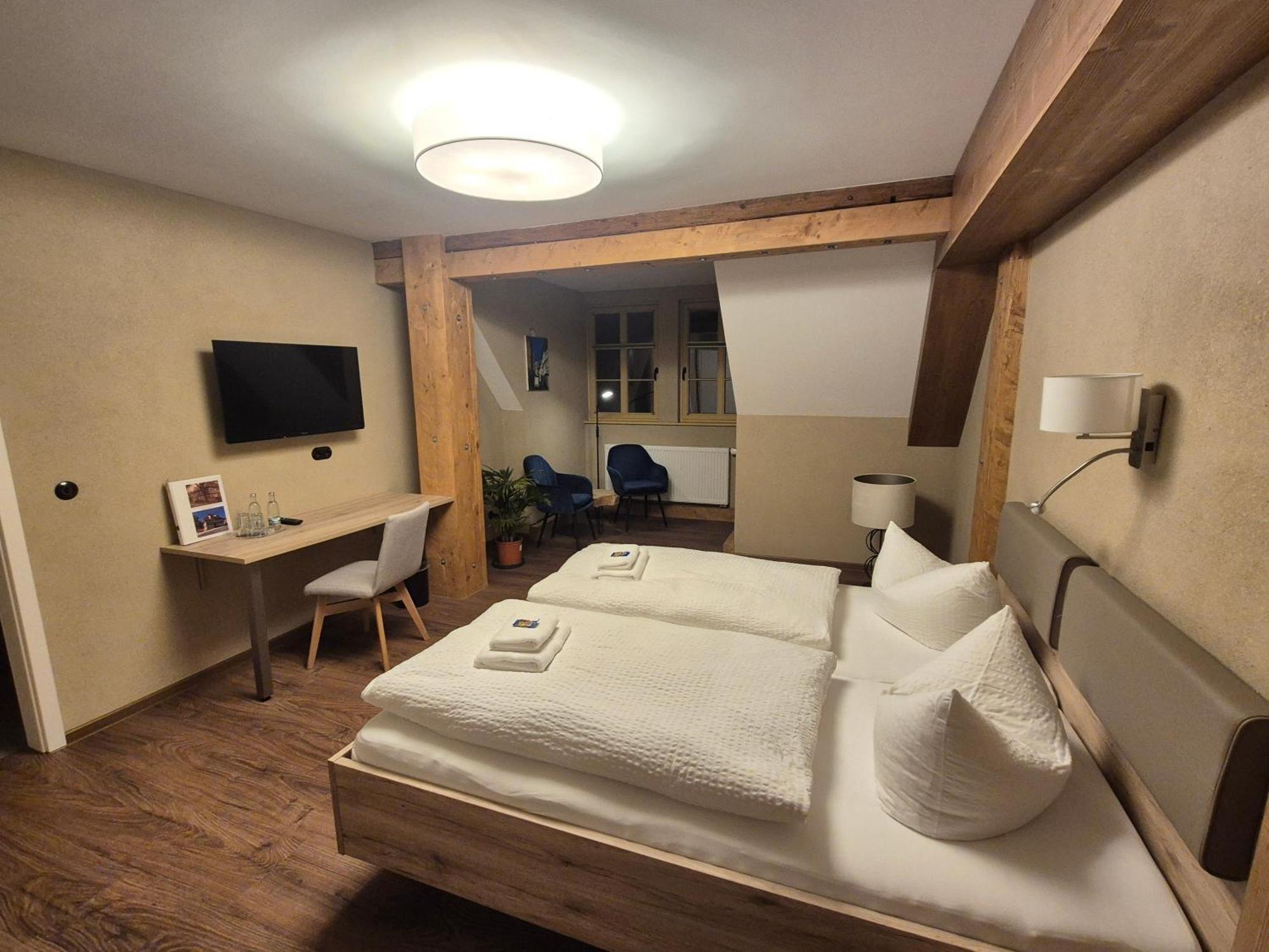 Hotel Teutsche Schule Schleusingen Esterno foto