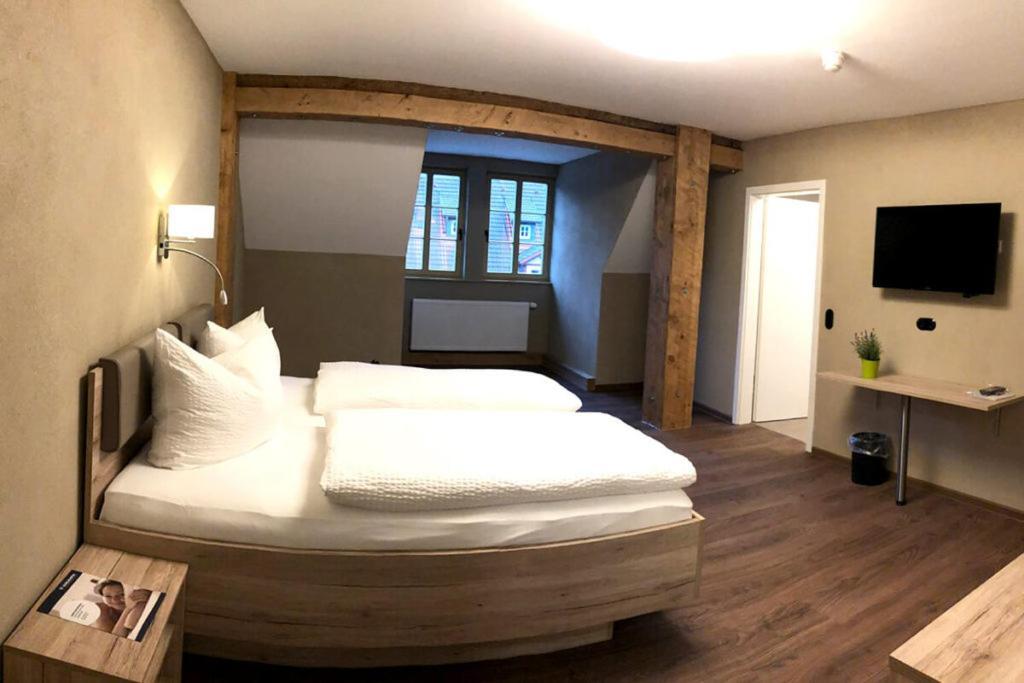 Hotel Teutsche Schule Schleusingen Esterno foto